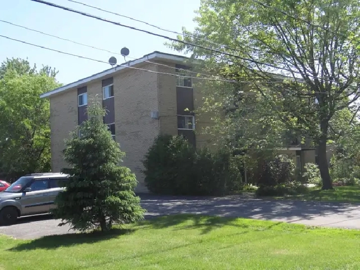 Appartement à louer St-Jean-sur-Richelieu 20 minutes dix-30