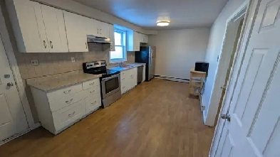 3 Bedroom Detached Home for Lease in Stoney Creek – Leckie Park Image# 1