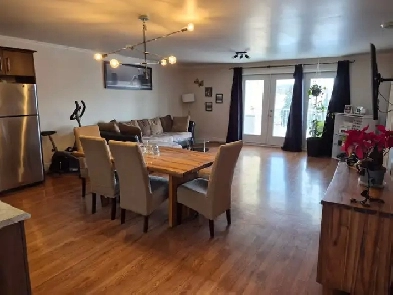 5 1/2 Brompton libre mars-avril Image# 1