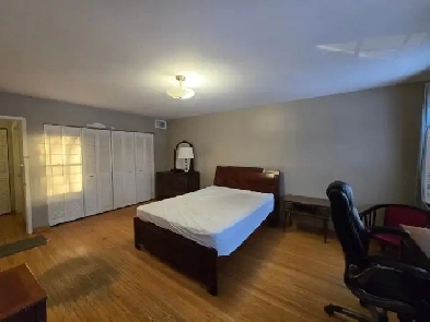 Furnished Room & private washroom & Parking near Hwy 401/404 Feb Image# 1