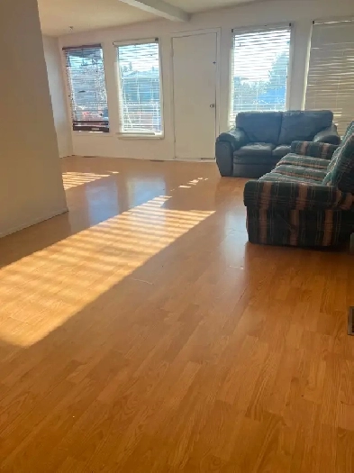 BalconyAll Utilities WiFi included5 min walk Franklin Ctrain