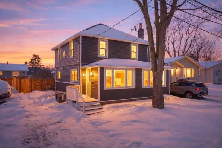 AWESOME LAKEFRONT COMMUNITY HOME FOR SALE - $499K OR TRADE!