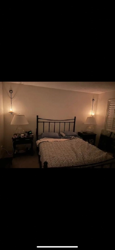 CLEAN FURNISHED BEDROOM / BATHROOM / KITCHEN / LAUNDRY IN HOME. Image# 1