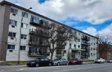 3 1/2, 3.5, à louer St-Laurent, Rénové, Chauffé, Eau chaude Image# 1