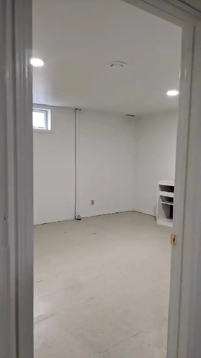 ROOM FOR RENT Image# 1