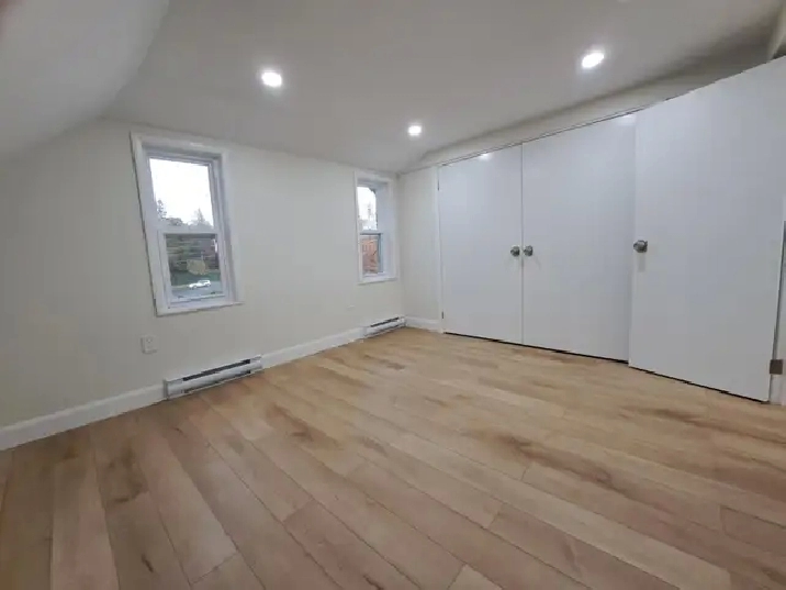 Stunning 4-Bedroom Apartment - Just North of Downtown Oshawa