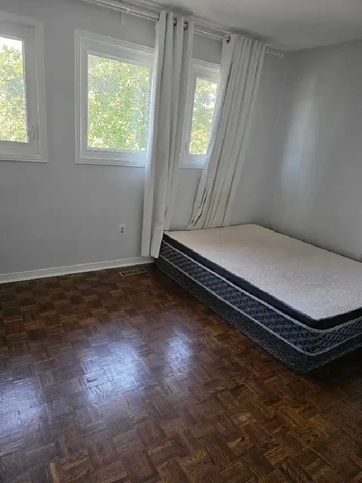 Private Rooms available in Brampton