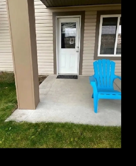 Legal Walk-Out Basement Suite w/ Lake View – Chappelle Image# 2