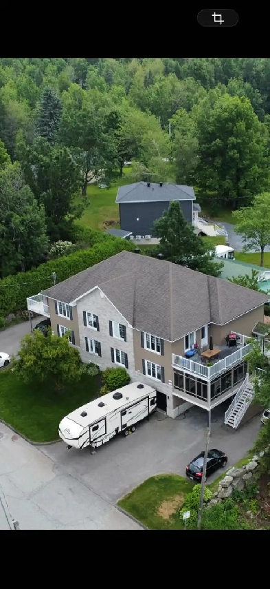 Grand 41/2 près du CHUS Image# 1