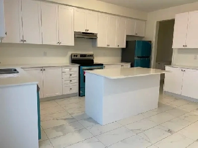 3 Bedroom House For Rent In Brampton