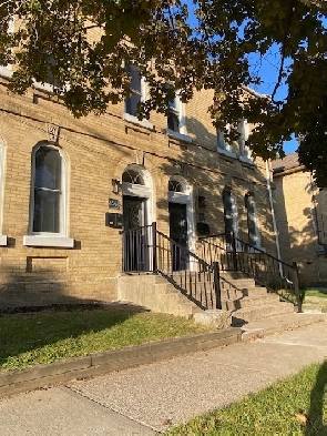 Large Modern 2 Bedroom -$1,800 Image# 1