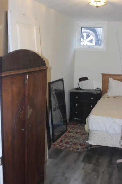 Room 4 RENT The GUILD March 1 Image# 1