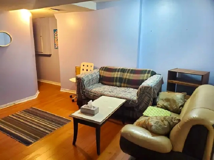 1 Bedroom Basement Apartment – Parking Included – March