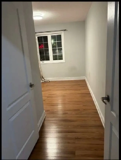 Room for rent in Mississauga for girls only