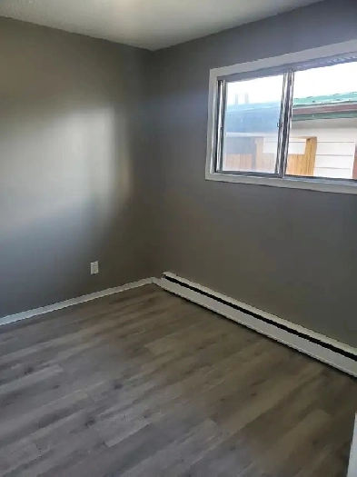 Single Bedroom Unit in Beach district Sylvan Lake Image# 3