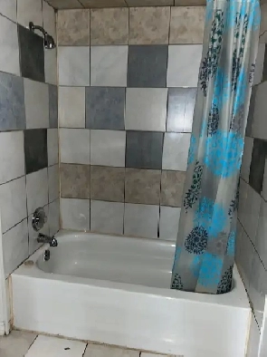 Elliot Lake: 3 bedroom townhouse close to downtown & beach Image# 8