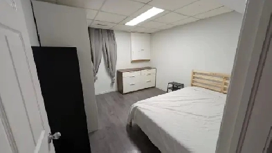 Spacious Room for Rent!! Utilities included!! Image# 1