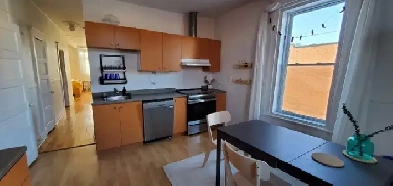 VERDUN beau grand 5 1/2 à louer Image# 2