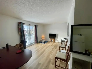 Room Rental - Short & Long Term - Monthly Pay