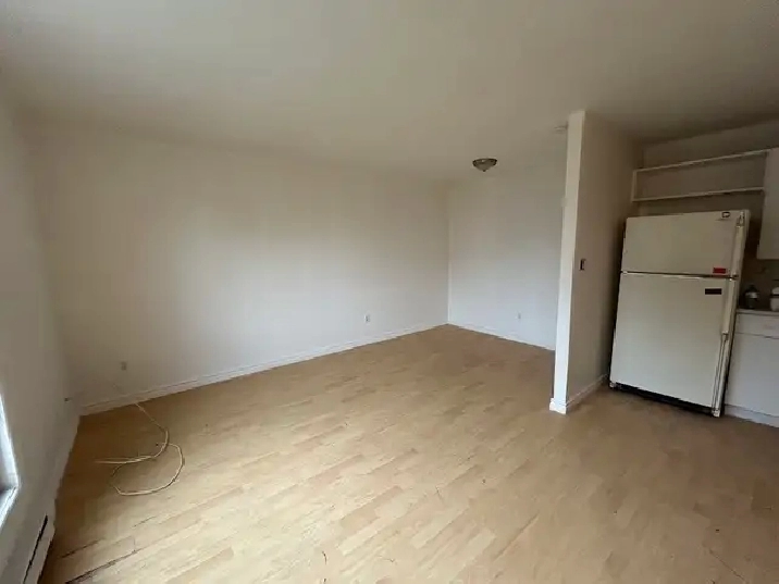 ELLIOT LAKE: 3 bedroom townhome