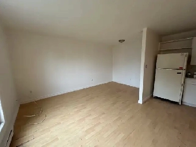 ELLIOT LAKE: 3 bedroom townhome Image# 1