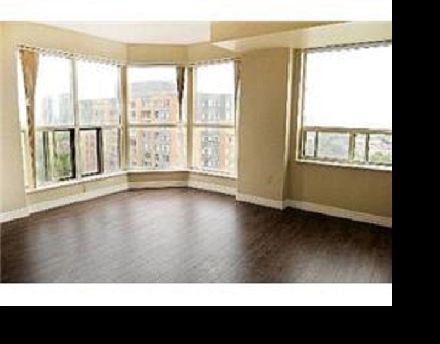 2 Bed, 2 Bath Corner Unit – Square One Location (March 1, 2026)