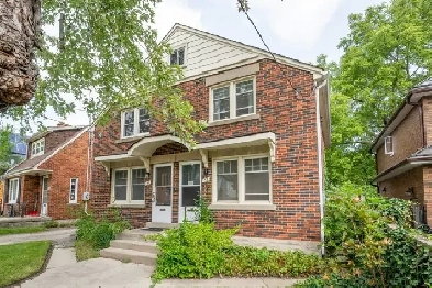 Looking for two housemates in a 3 Bedroom/2 Bathroom Shared Home Image# 1