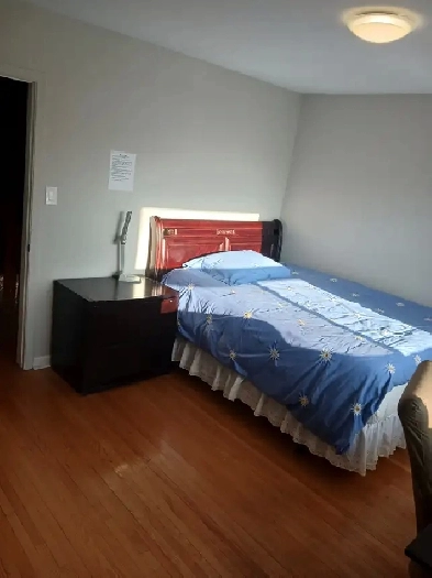 A private day room with its own bathroom Image# 2