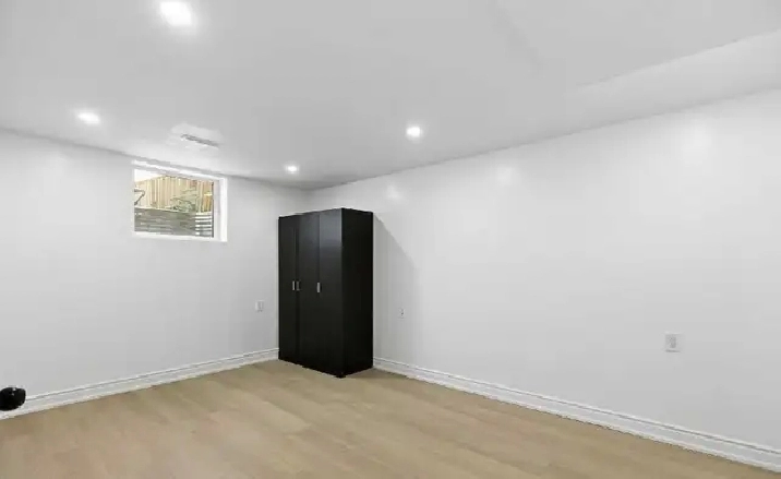 Basement for rent in Erindale