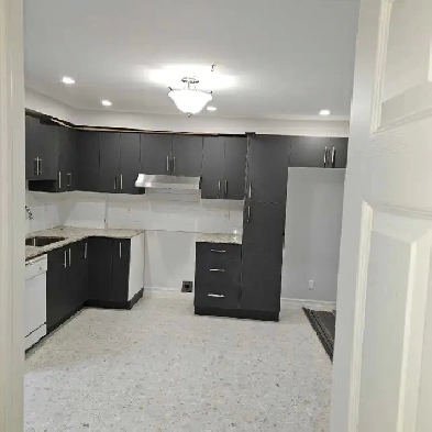 51/2 à louer disponible immédiatement Image# 1