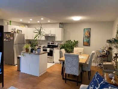 TWO BEDROOM APARTMENT ON MERIVALE ROAD - CENTRAL LOCATION Image# 1