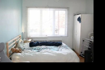 A côté Cégep Garneau près Université Laval 1er juillet