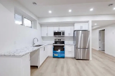 2 Bed , 1 Bath Legal Suite Basement for rent in Windermere Image# 4