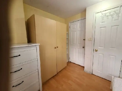 room available atYork U. Minutes Walk Finch west subway station