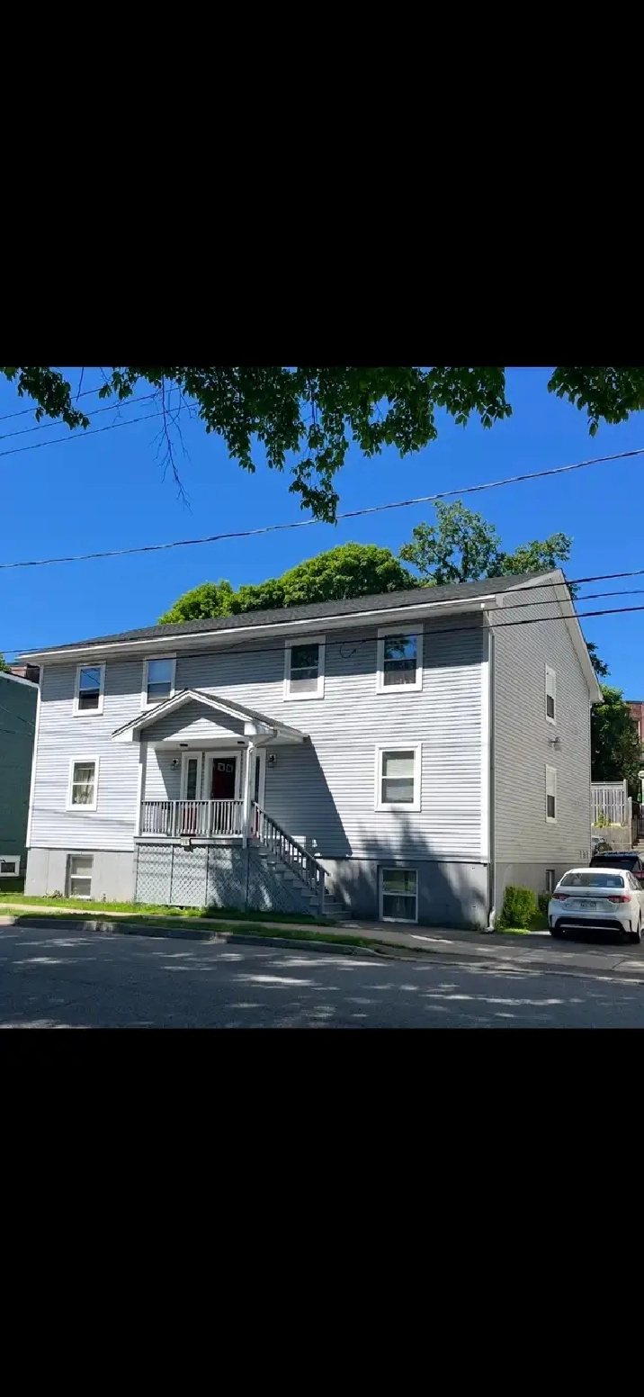 Furnished Uptown Apt