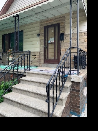 Fully Renovated 4-Bed Detached Home – Prime Windsor Location! Image# 1