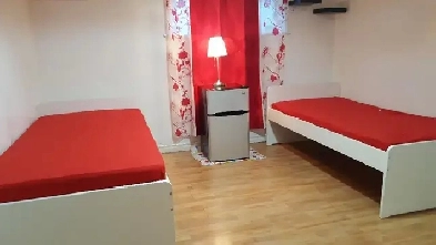 SHARED SPACE FOR RENT SCARBROUGH CALL: 647 710 4806 Image# 1