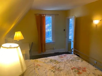 Lovely room in Family Home Image# 1