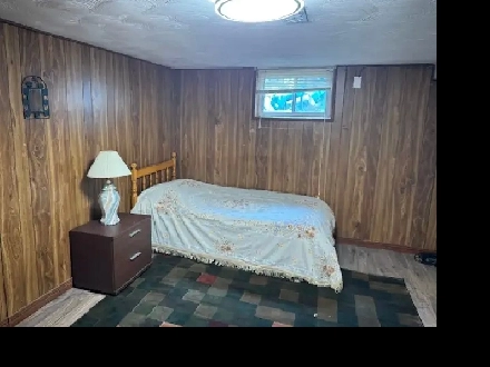 MOVE NOW-LARGE BEAUTIFUL ROOM - STEELES & YONGE Image# 1