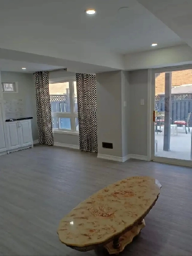 4 bedroom Walkout , legal Bsmt Apartment in Brampton