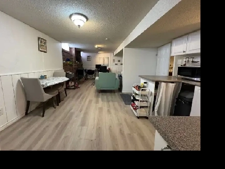 1 Br   Den ( lease - Apartment) -So  Low Price Image# 1