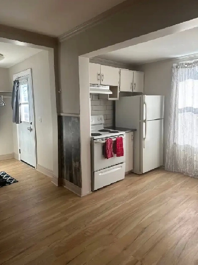 1 BEDROOM NON-SMOKING HOME - REAR UNIT Image# 1