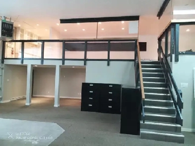 2,250 ft² industrial space in prime Port Moody location