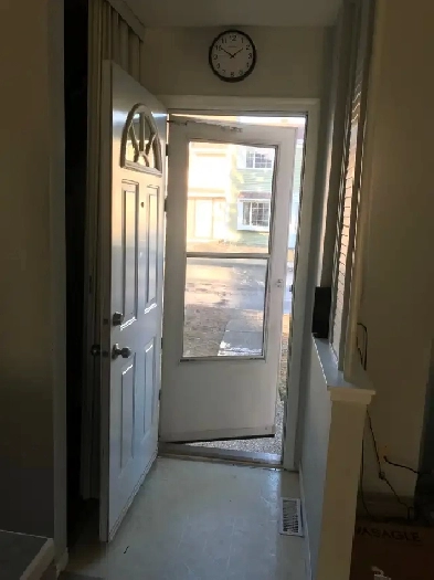 ROOM FOR RENT Image# 1