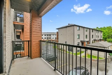 2 Beds 2.5 Baths Townhouse Image# 3