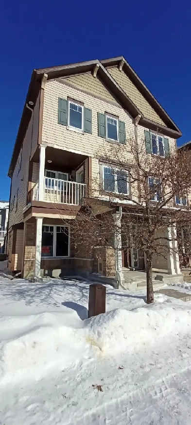 3-bedroom townhouse in Kanata/Stittsville available now Image# 3