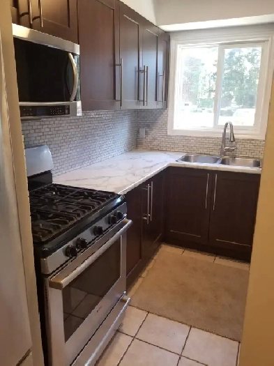 Burlington two bedroom townhouse Image# 1