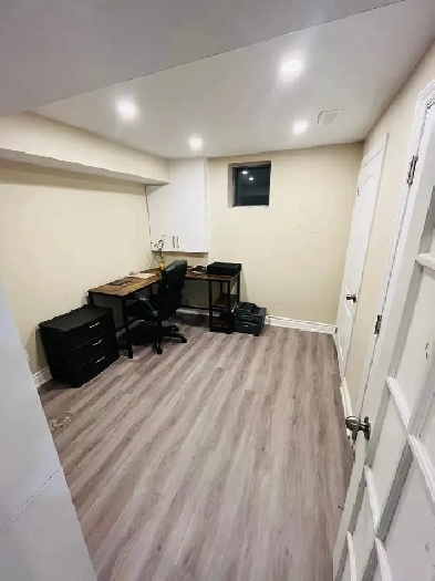 SHARED ROOM AVAILABLE IN MISSISSAUGA HEARTS OF CITY