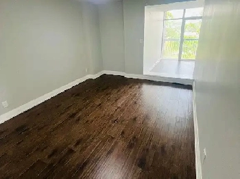 SHARED ROOM AVAILABLE IN MISSISSAUGA HEART OF CITY