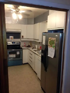 Room for rent - DDO West-Island /Chambre a louer - DDO Image# 1